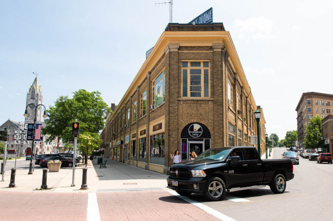 Murray selling 5 city properties